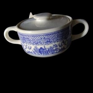 Vintage MCM 1950's Royal China Blue Willow  Lidded Sugar Bowl